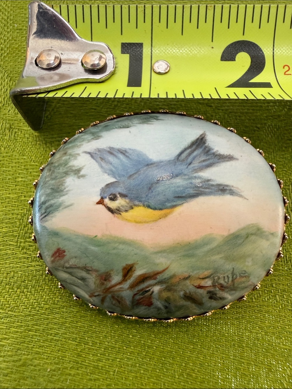 Hand-Painted Brooch - Picture 6 of 6